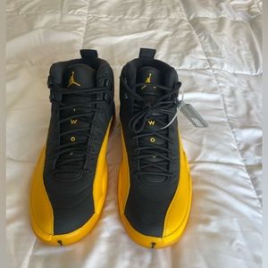 Air Jordon 12 University Gold